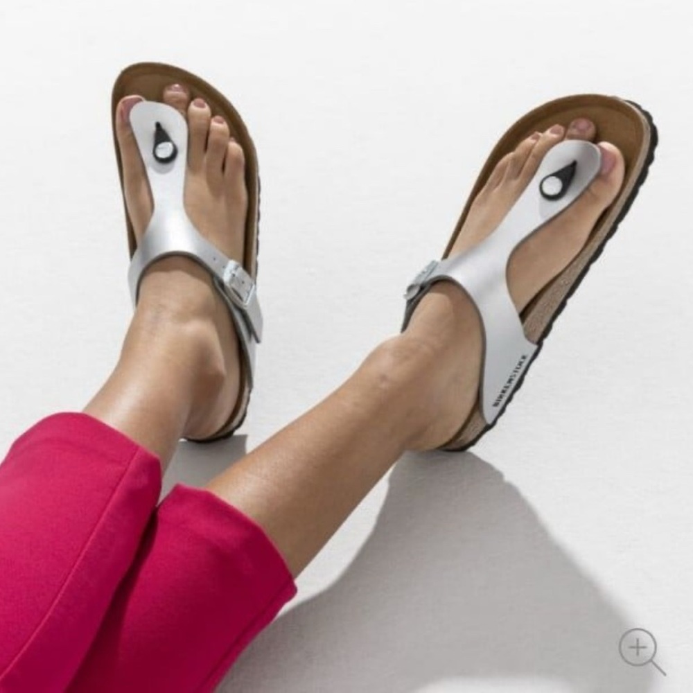 Birkenstock Gizeh silver narrow size 6